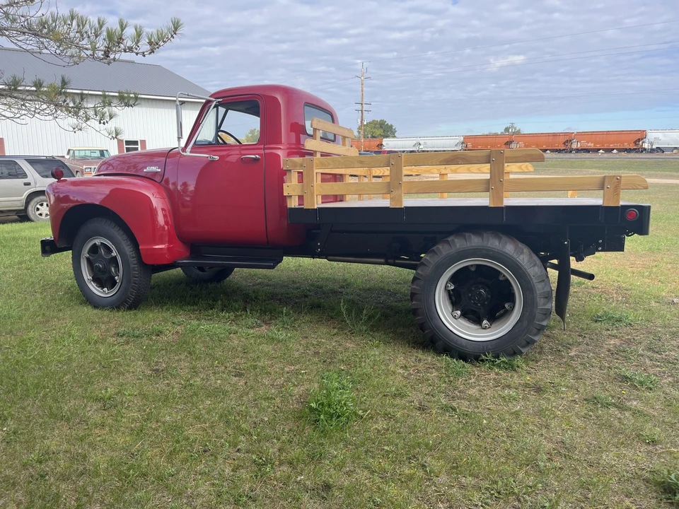1952 GMC New Design - Image 10 of 31