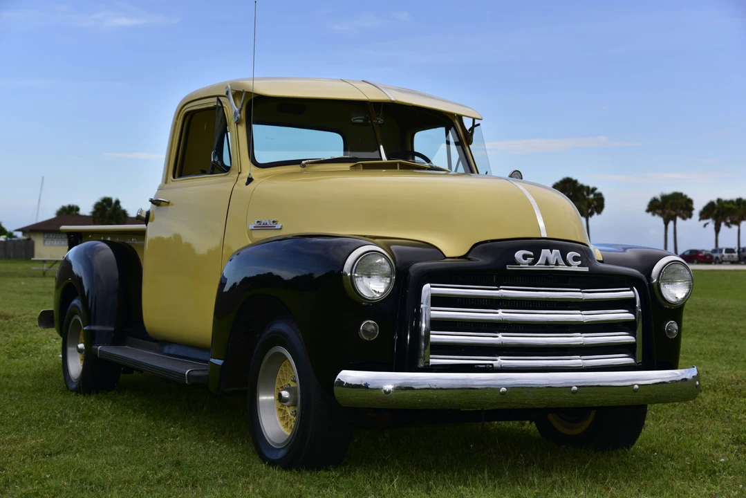 1952 GMC New Design - Image 2 of 31
