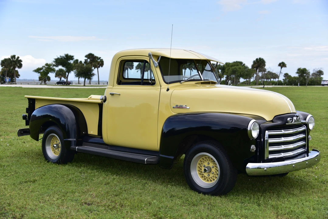 1952 GMC New Design - Image 3 of 31