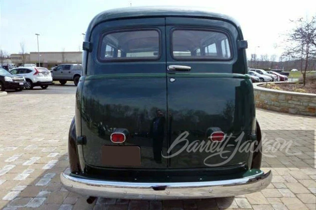 1952 GMC Carryall Suburban 3rd Gen - Image 10 of 16