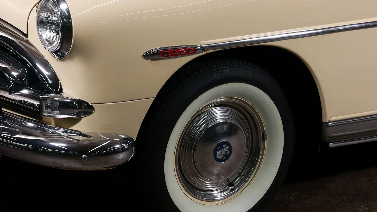 1952 Hudson Commodore - Image 5 of 31