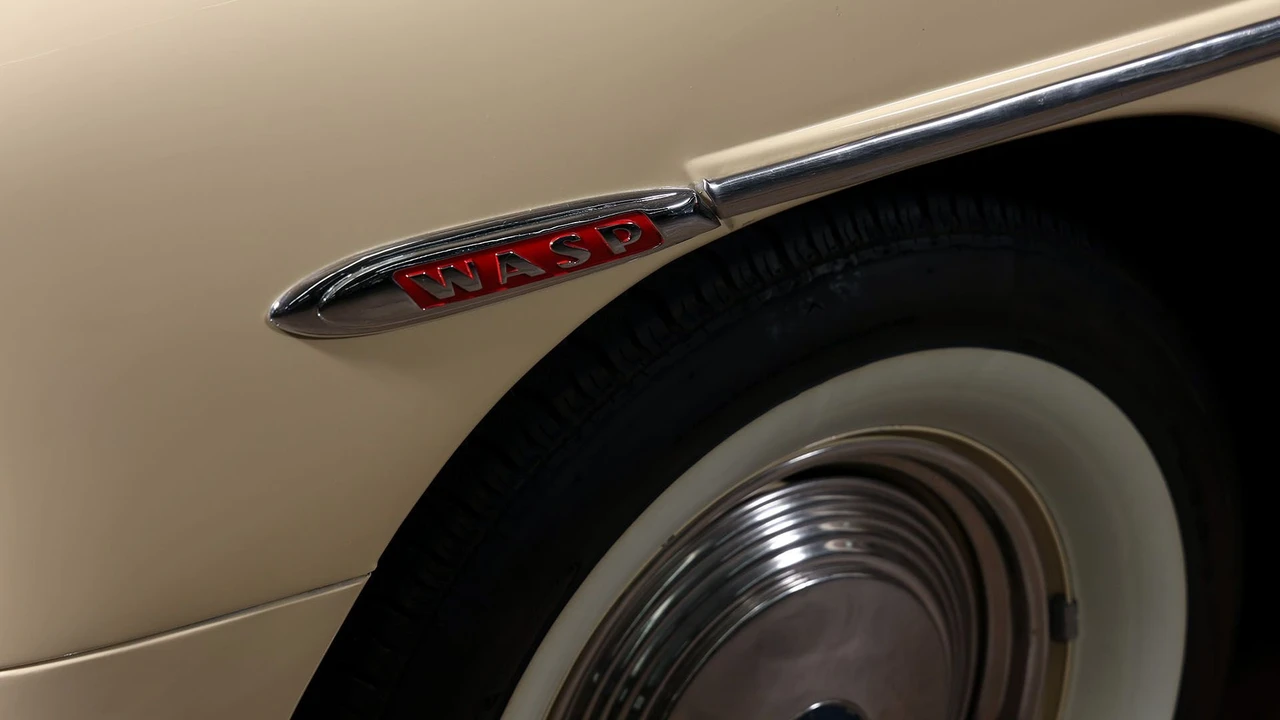1952 Hudson Commodore - Image 17 of 31