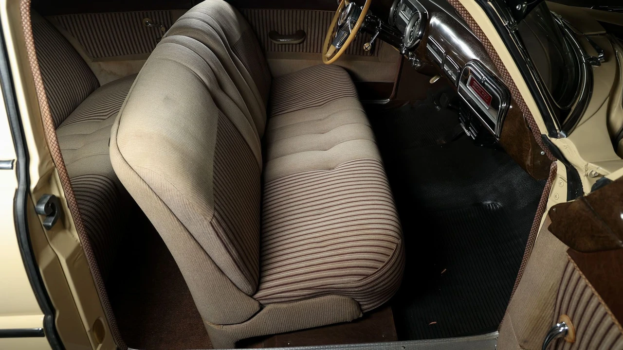 1952 Hudson Commodore - Image 29 of 31