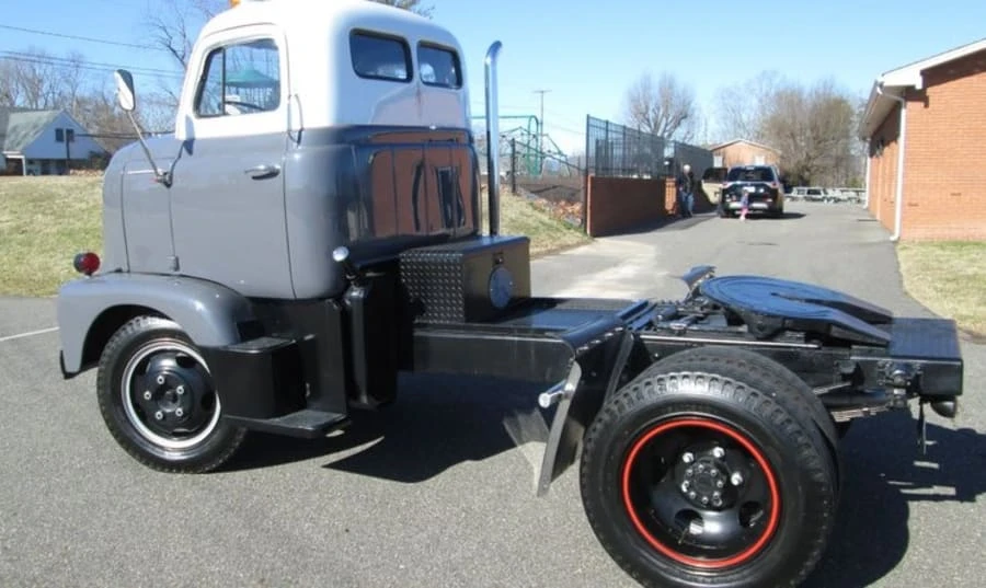 1952 International - Image 3 of 11