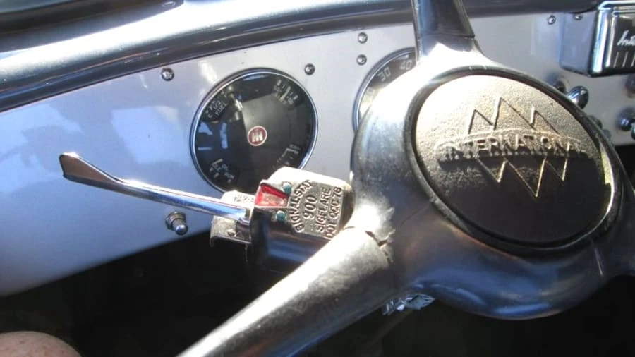 1952 International - Image 7 of 11