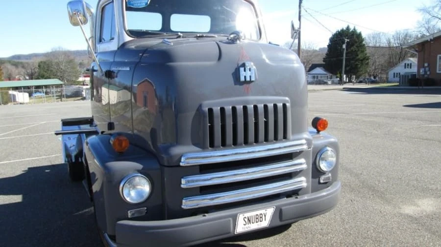 1952 International - Image 4 of 11