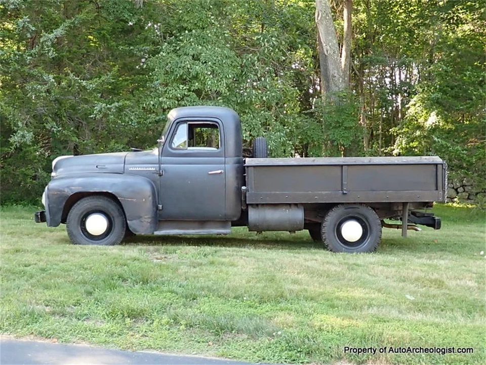 1952 International - Image 5 of 24