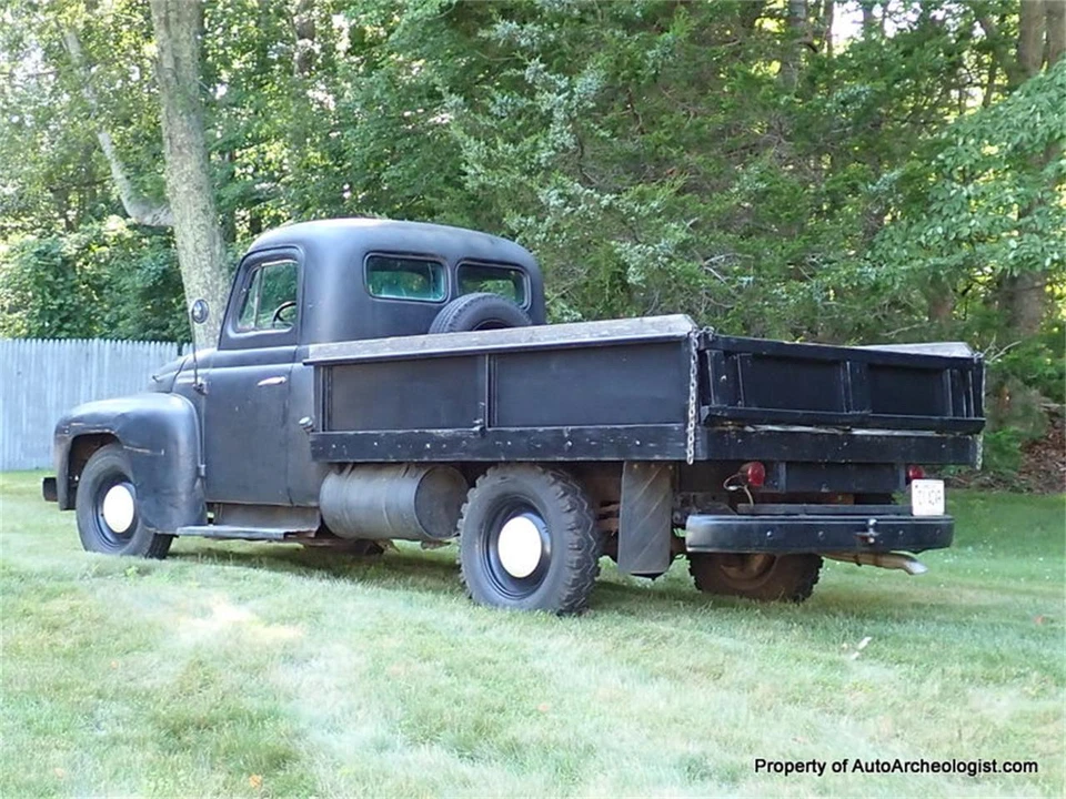 1952 International - Image 8 of 24