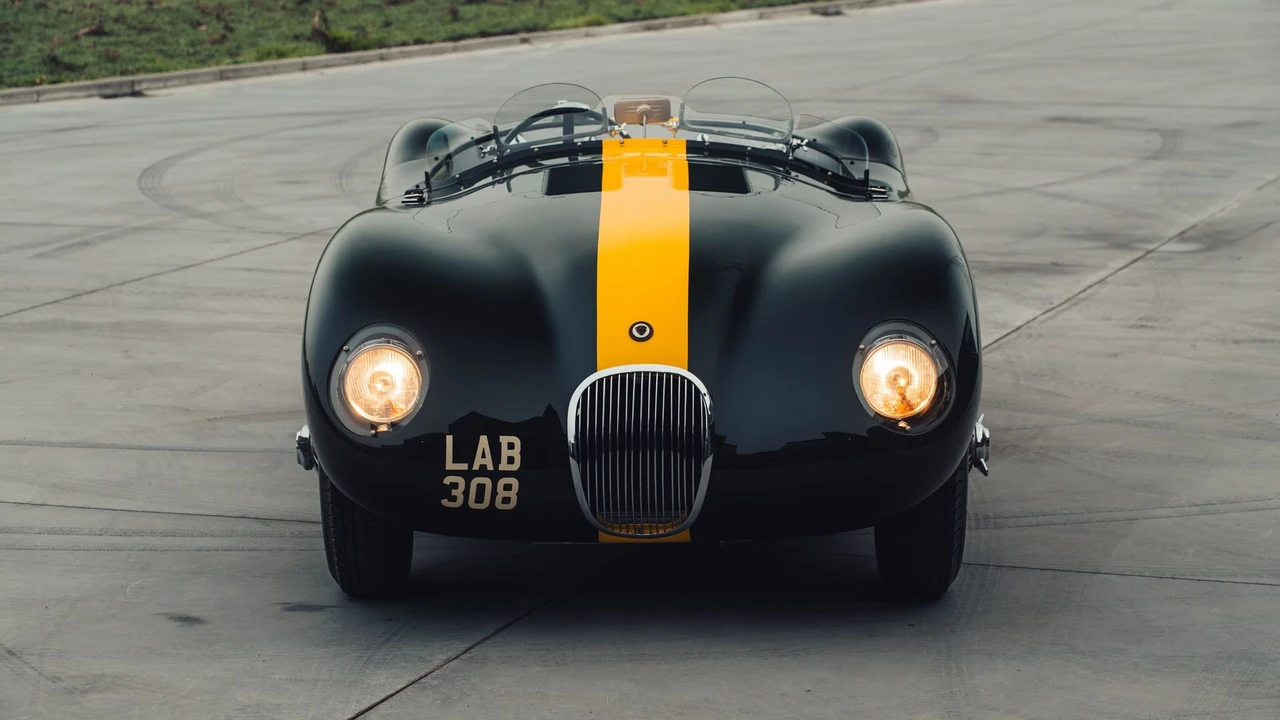 1952 Jaguar C-Type - Image 25 of 31