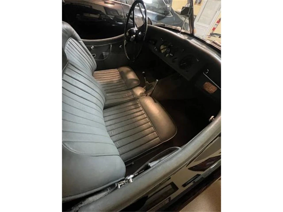 1952 Jaguar XK120 - Image 9 of 19