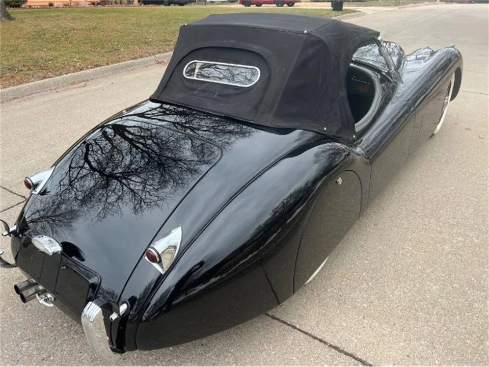 1952 Jaguar XK120 - Image 18 of 19