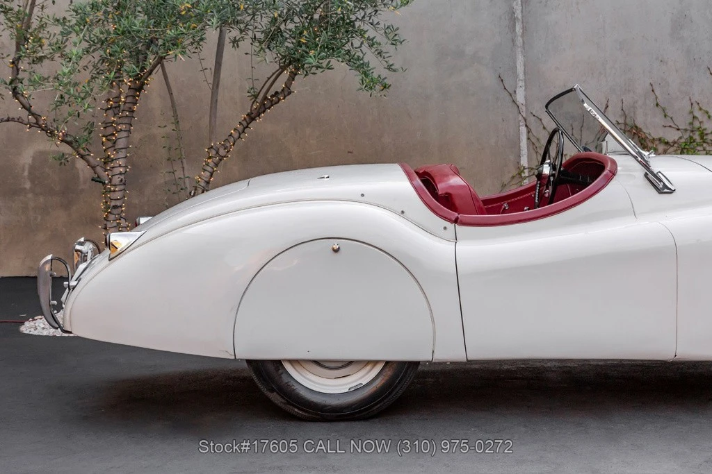 1952 Jaguar XK - Image 17 of 24