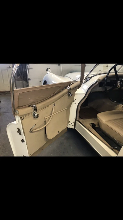 1952 Jaguar XK120 - Image 3 of 24