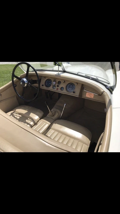 1952 Jaguar XK120 - Image 18 of 24