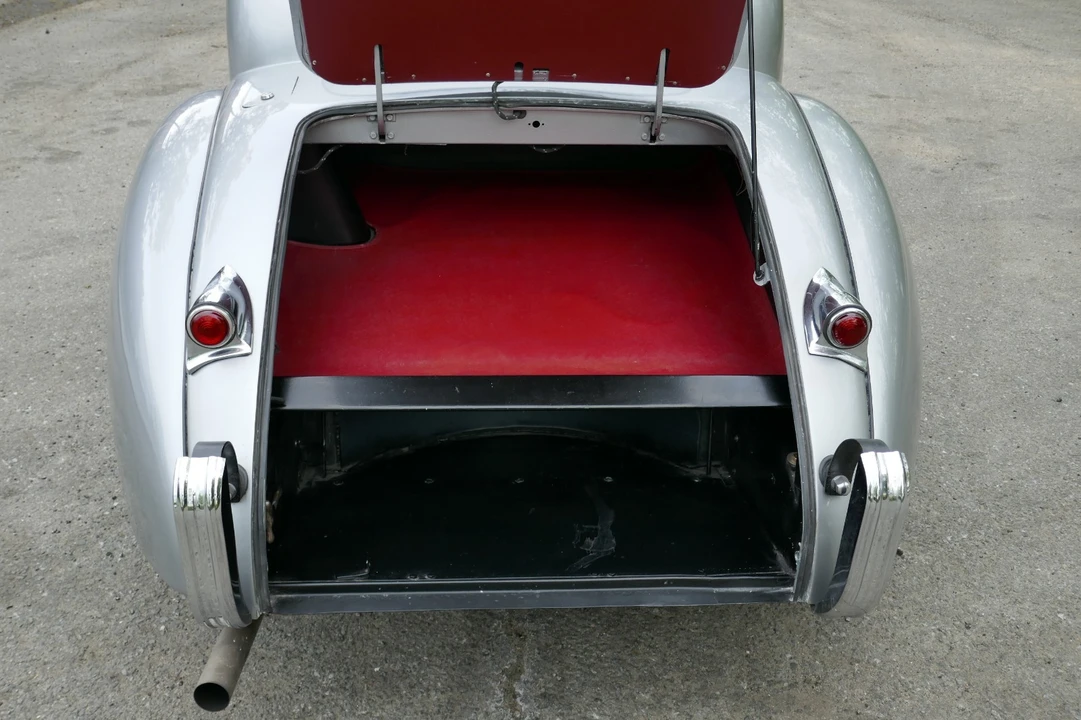 1952 Jaguar XK120 - Image 29 of 31