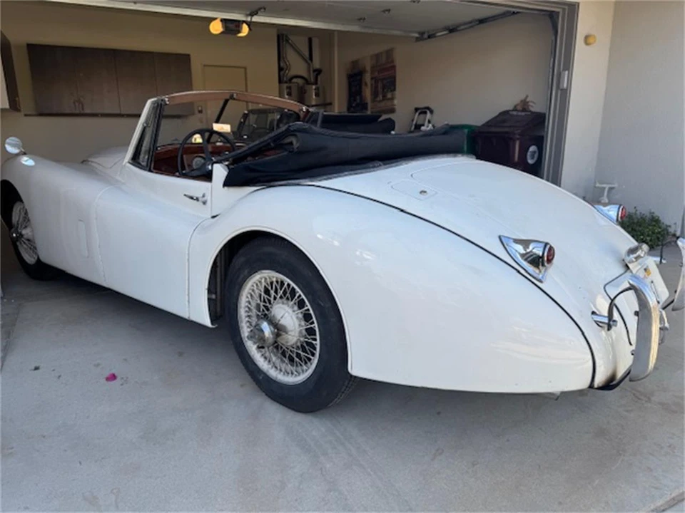 1952 Jaguar XK120 - Image 3 of 9
