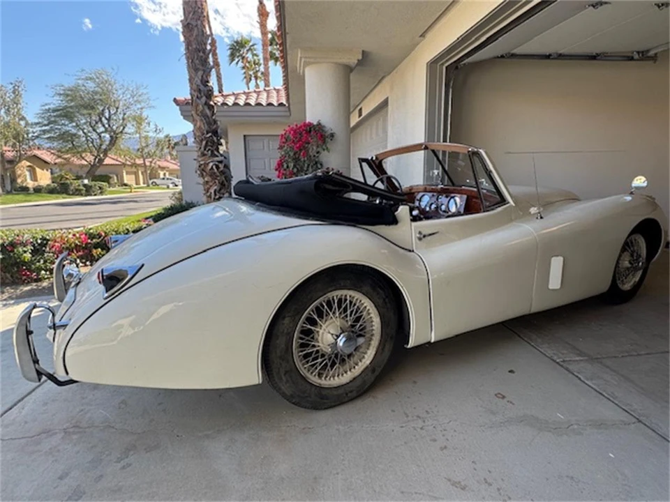 1952 Jaguar XK120 - Image 5 of 9