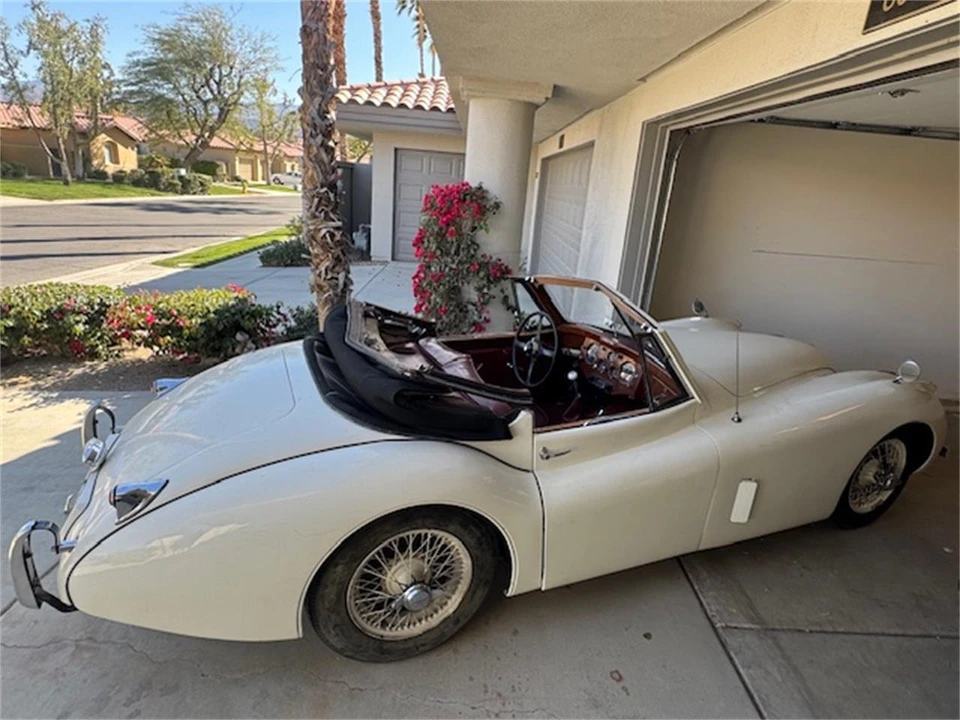 1952 Jaguar XK120 - Image 7 of 9