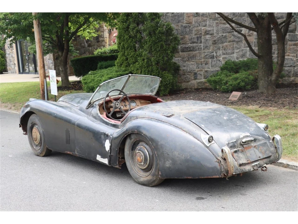 1952 Jaguar XK120 - Image 6 of 8