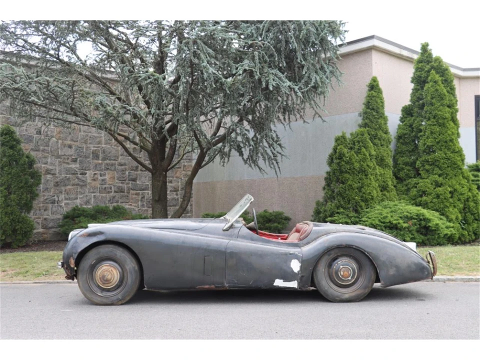 1952 Jaguar XK120 - Image 4 of 8