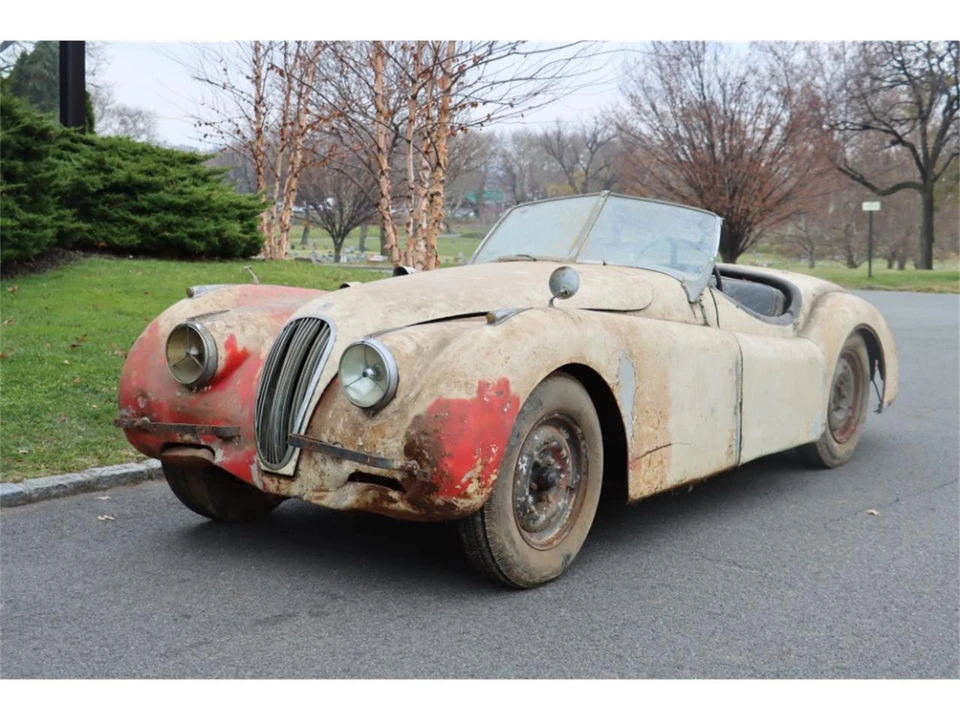 1952 Jaguar XK120 - Image 2 of 8