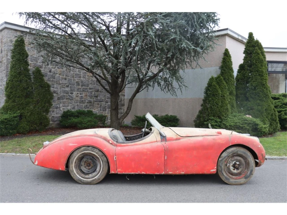 1952 Jaguar XK120 - Image 3 of 8