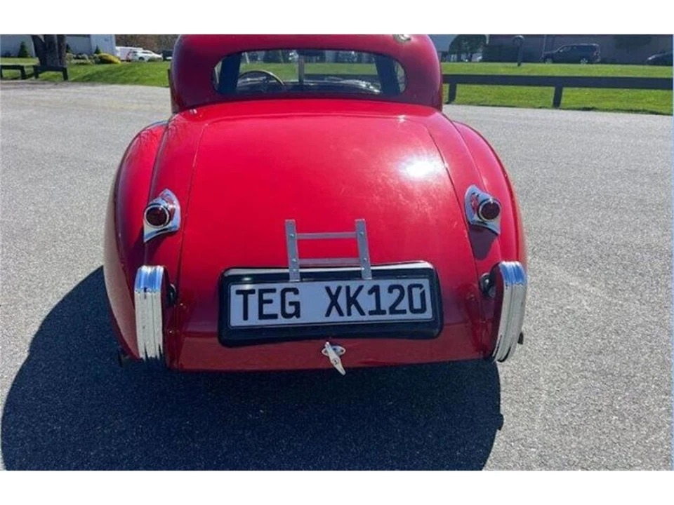 1952 Jaguar XK120 - Image 3 of 9