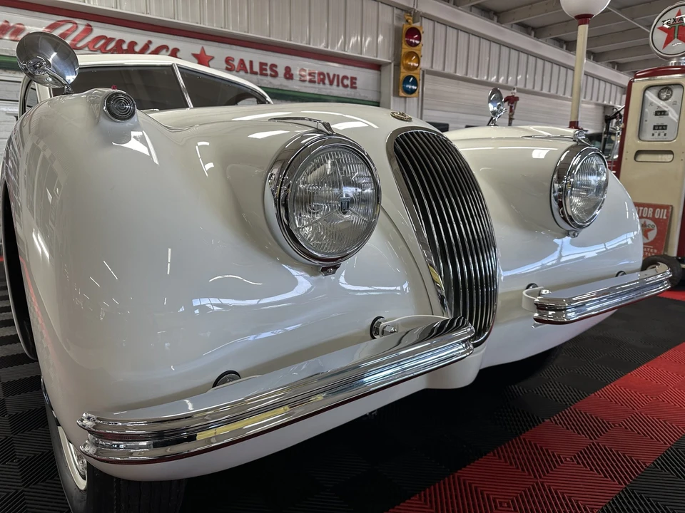 1952 Jaguar XK120 FHC Coupe - Image 26 of 31
