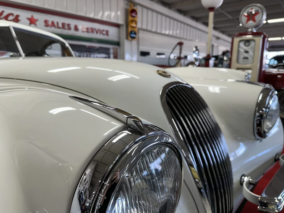 1952 Jaguar XK120 FHC Coupe - Image 25 of 31