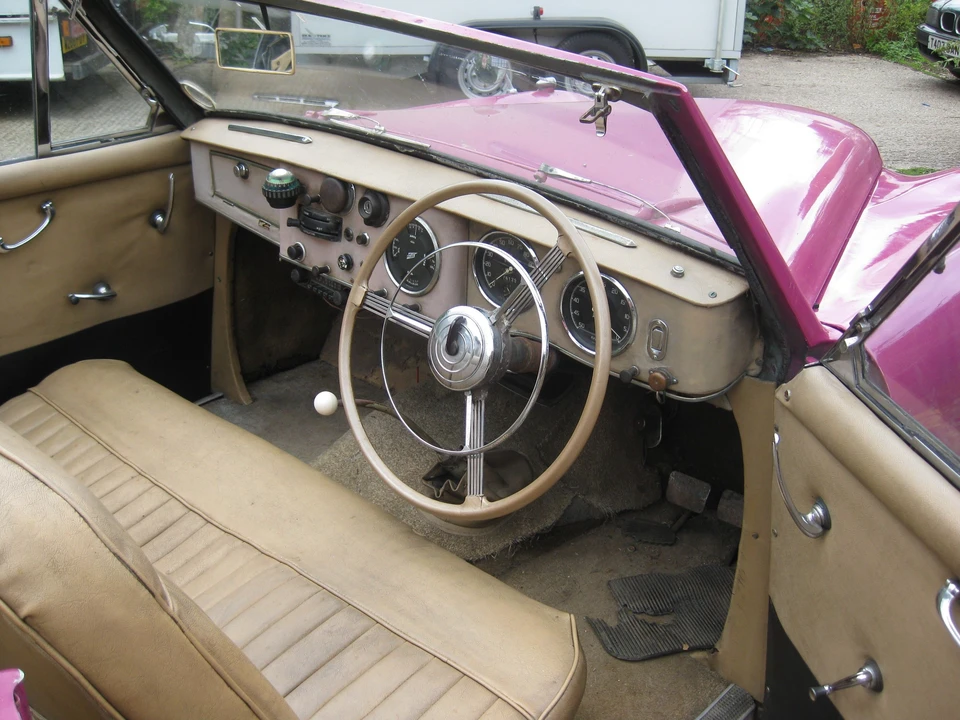 1952 Jensen Interceptor - Image 5 of 9