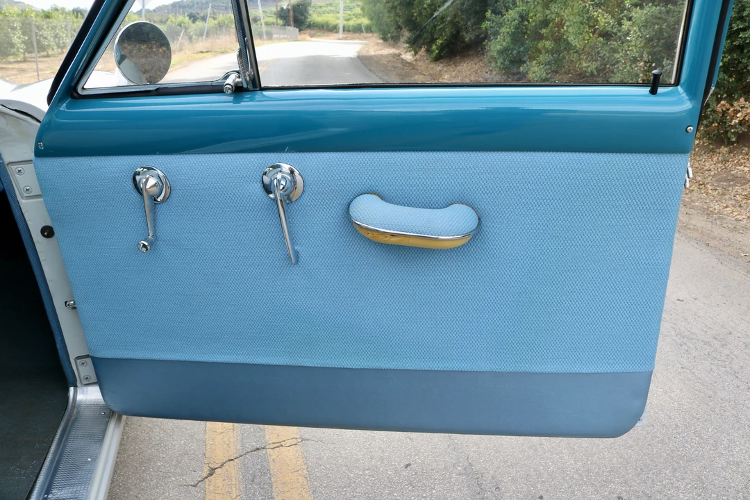 1952 Kaiser - Image 24 of 31