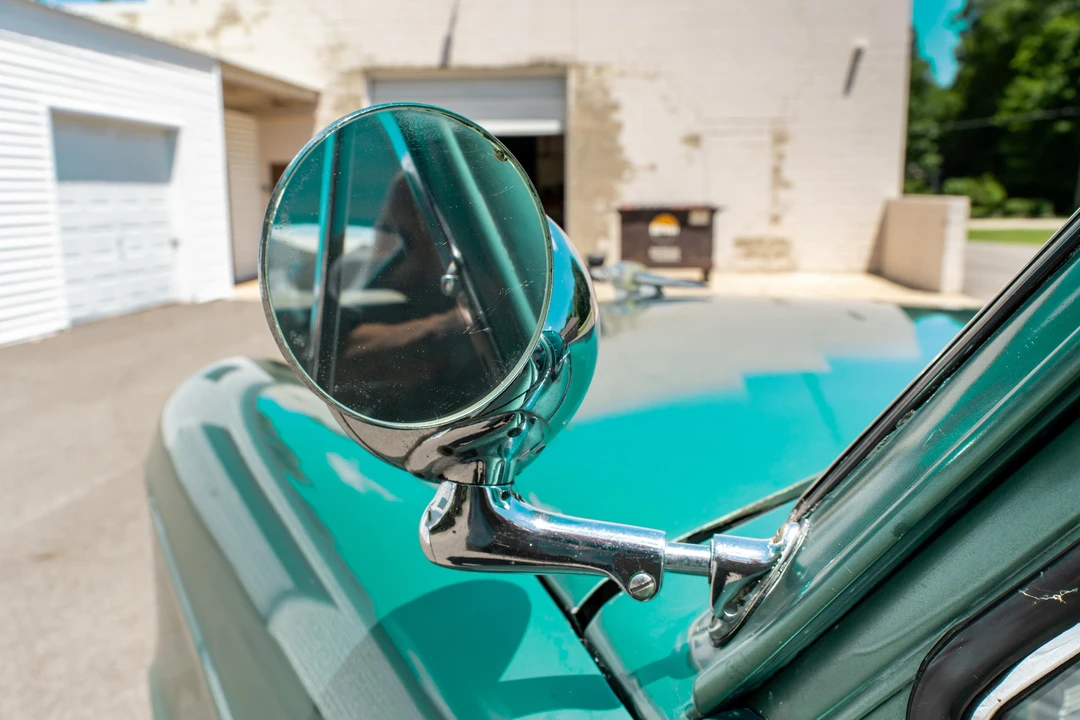 1952 Kaiser - Image 28 of 31