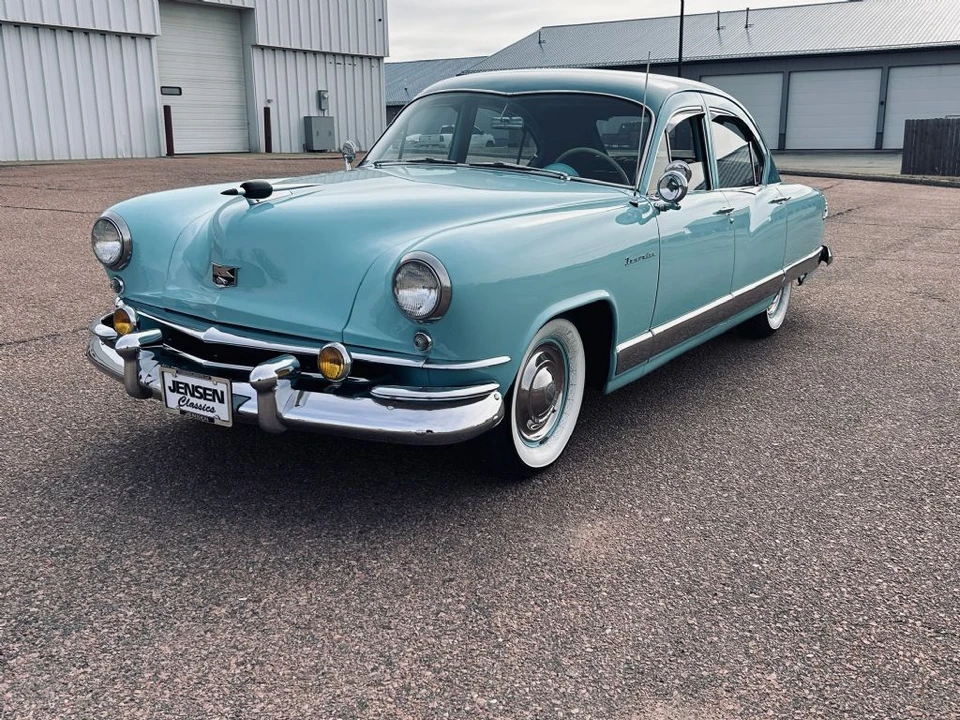 1952 Kaiser - Image 2 of 31