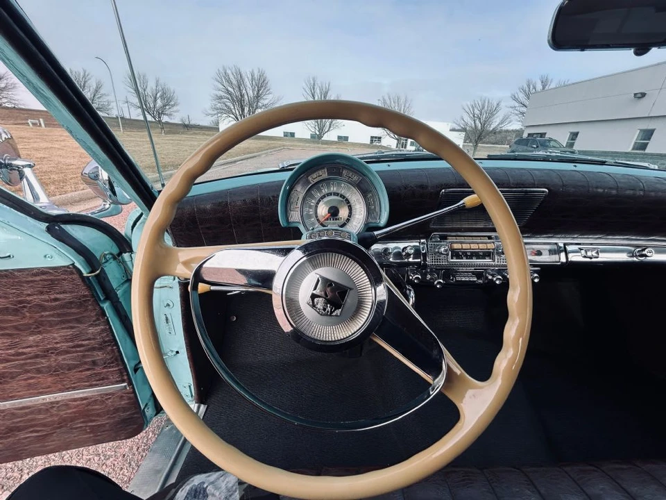 1952 Kaiser - Image 14 of 31
