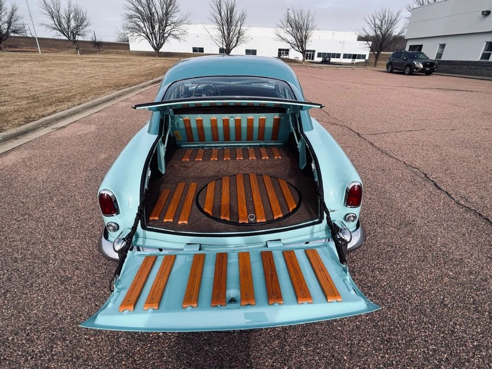 1952 Kaiser - Image 29 of 31