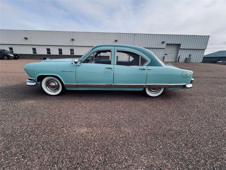 1952 Kaiser - Image 7 of 31