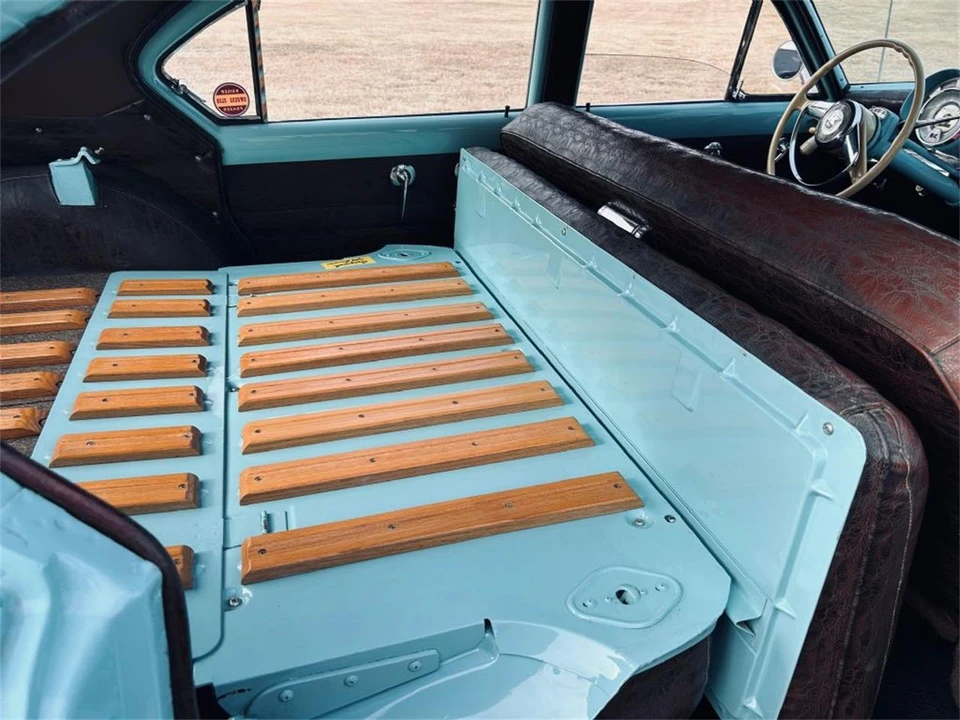 1952 Kaiser - Image 31 of 31