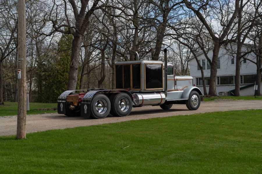 1952 Kenworth - Image 3 of 31