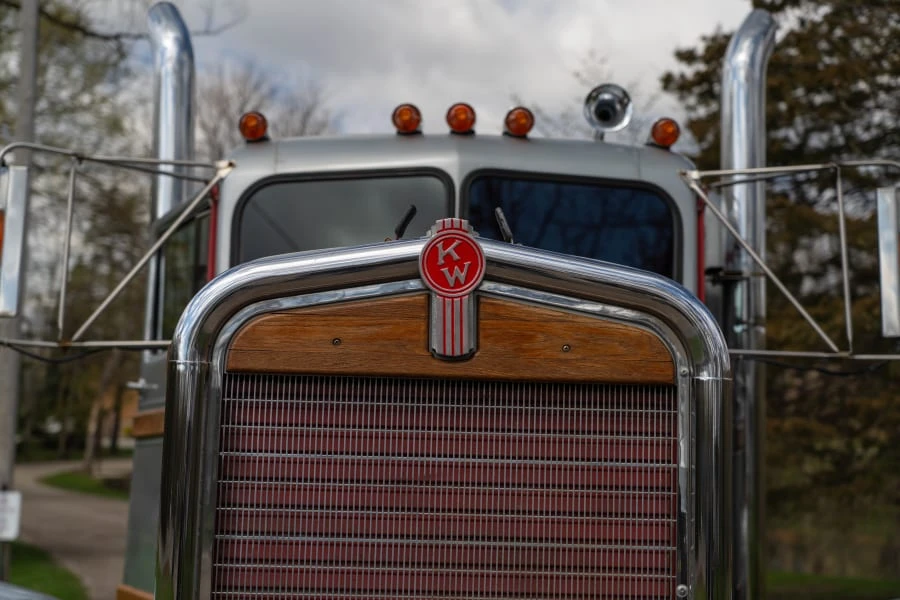 1952 Kenworth - Image 8 of 31