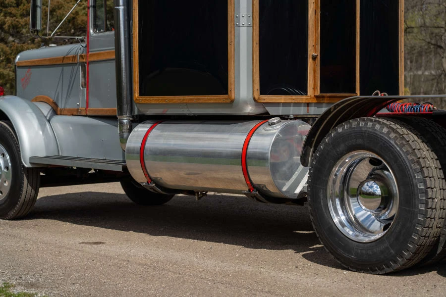 1952 Kenworth - Image 16 of 31