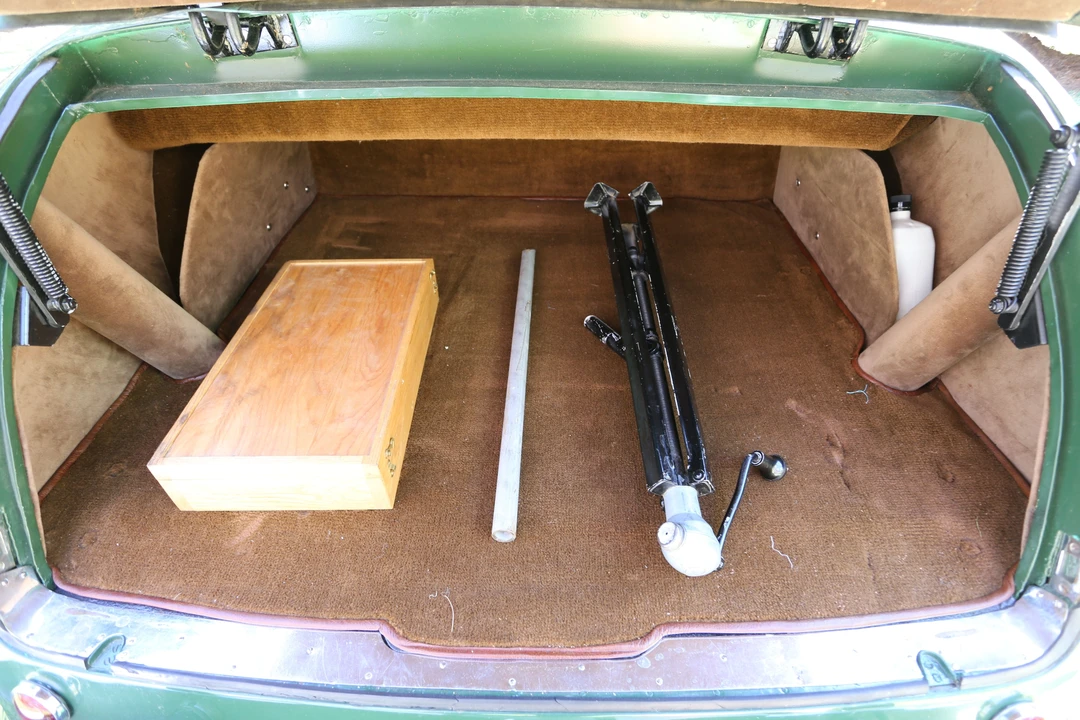 1952 Lagonda - Image 3 of 8