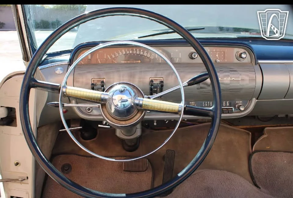 1952 Lincoln Capri - Image 10 of 12