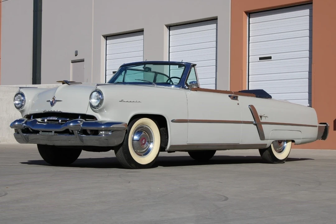 1952 Lincoln Capri - Image 4 of 12