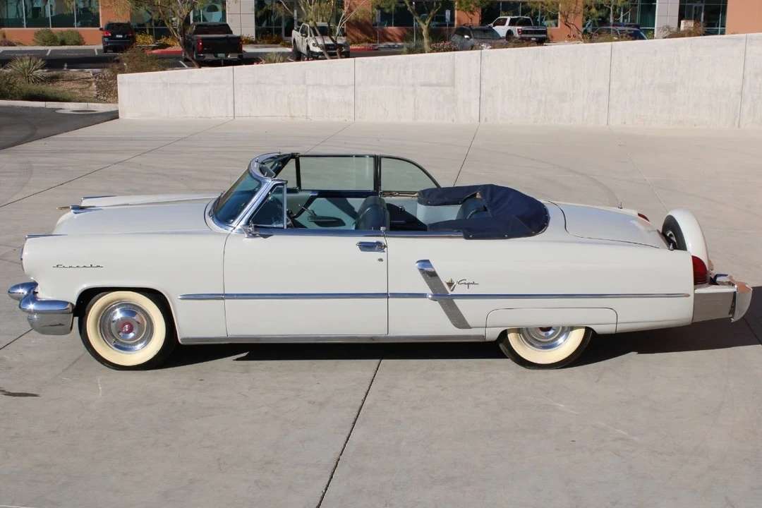1952 Lincoln Capri - Image 11 of 12