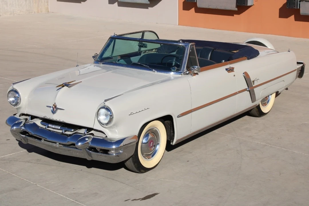 1952 Lincoln Capri - Image 10 of 12