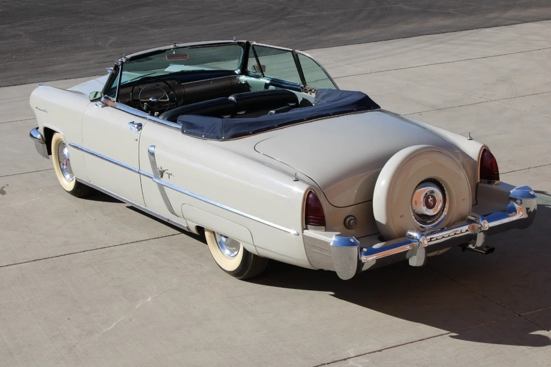 1952 Lincoln Capri - Image 12 of 12