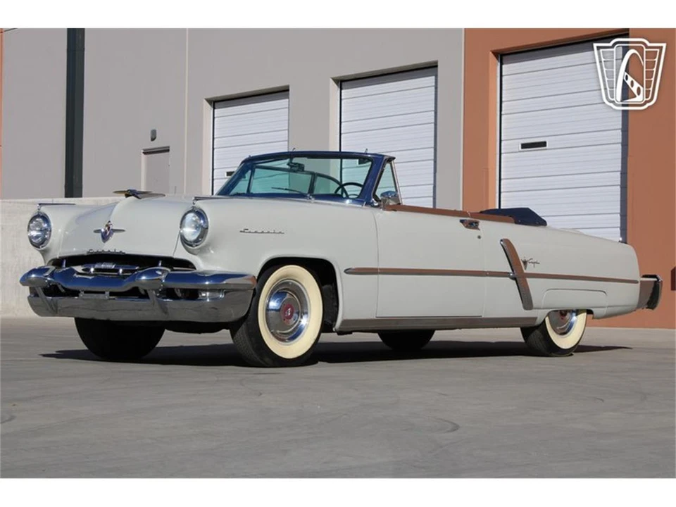 1952 Lincoln Capri - Image 3 of 31