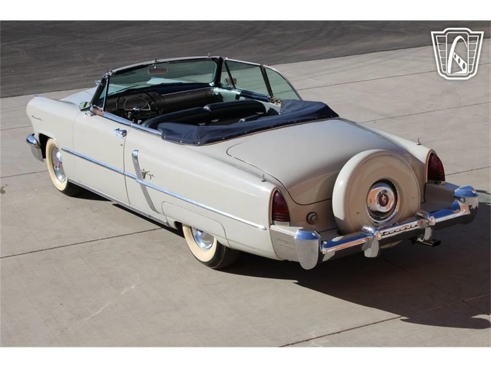 1952 Lincoln Capri - Image 10 of 31