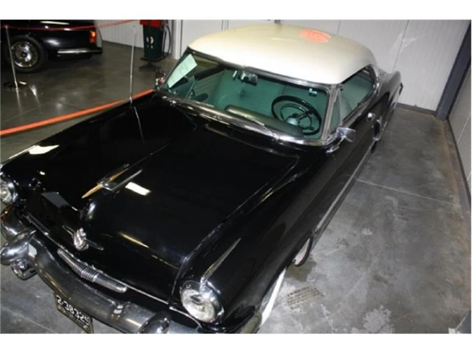 1952 Lincoln Cosmopolitan - Image 2 of 21