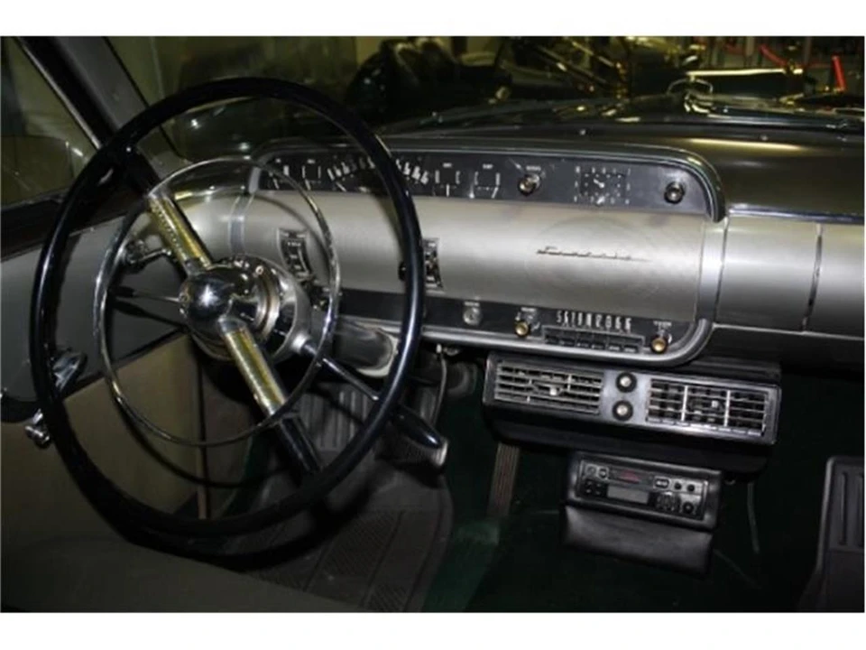 1952 Lincoln Cosmopolitan - Image 9 of 21